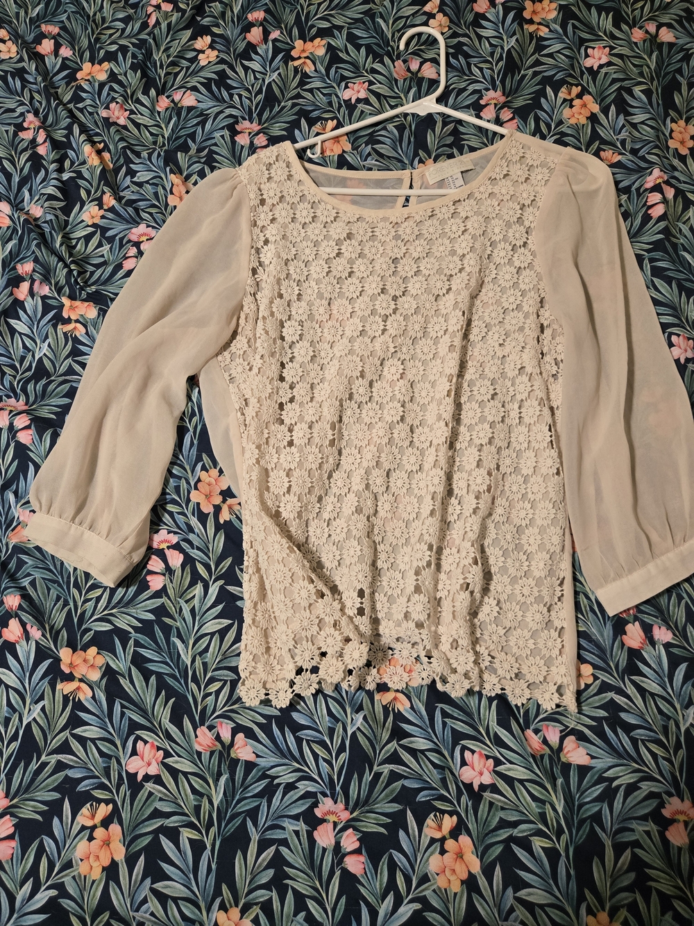 Forever 21 Cream Floral Lace Blouse